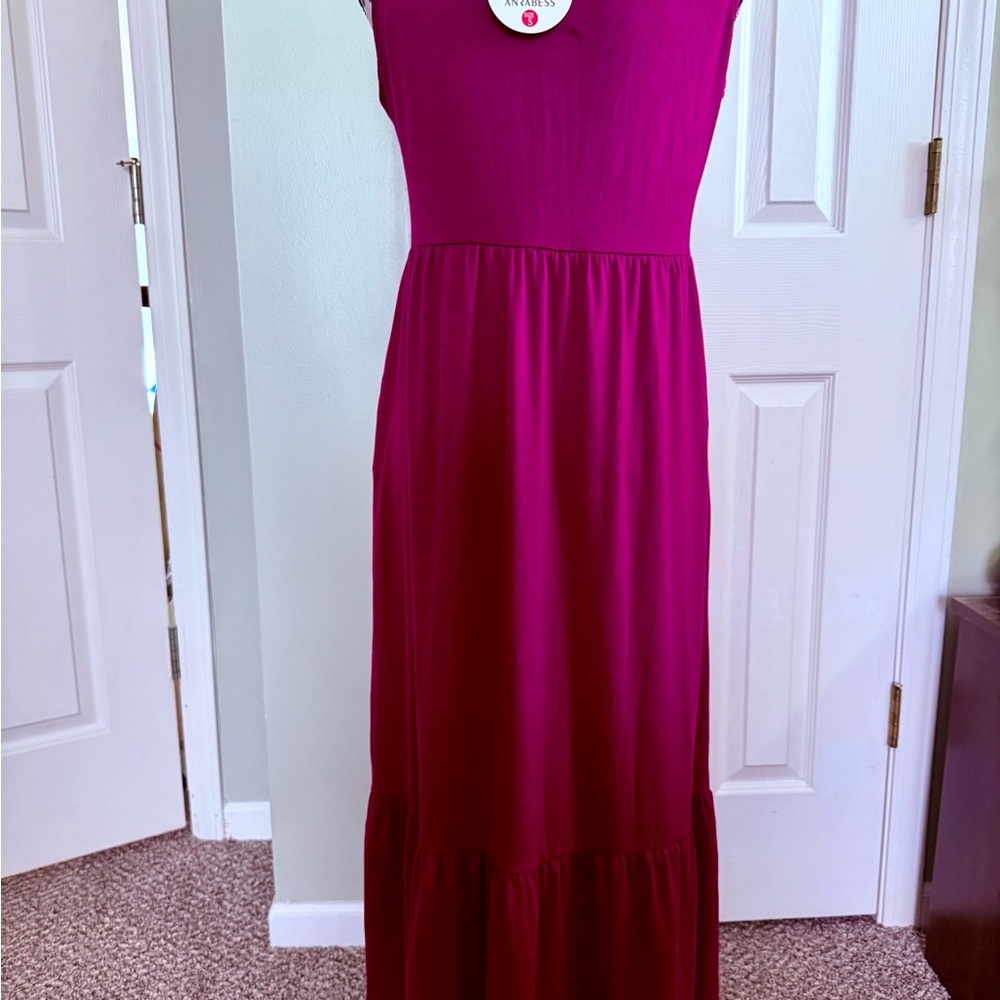 NWT Chic Magenta Sleeveless Maxi Dress